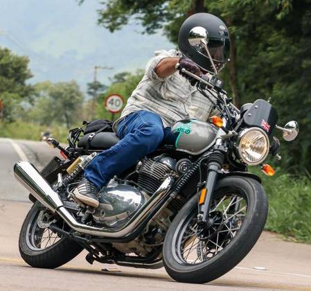 ROYAL ENFIELD INTERCEPTOR 